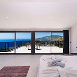 Lux With Seaview And Jacuzzi Villa *