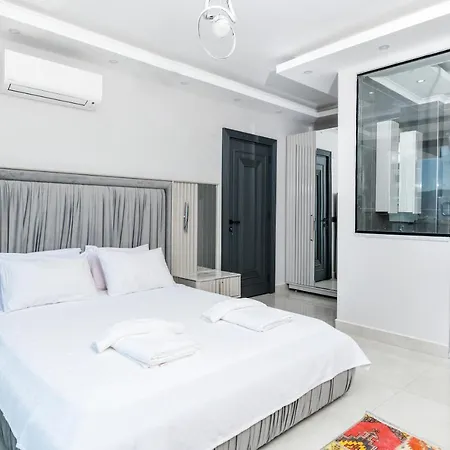 Villa Lux With Seaview And Jacuzzi Kas